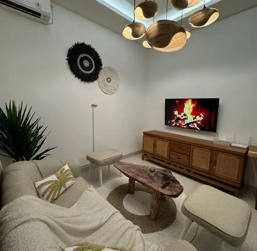 Private - New! Casa Luna 3br Indonesian - Greek Villa *